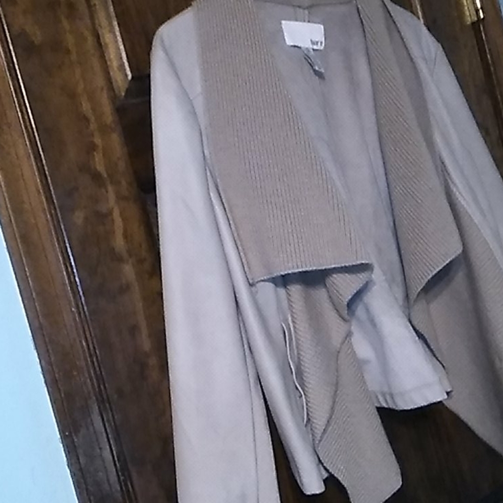 Cream jacket - Picture 2 of 3